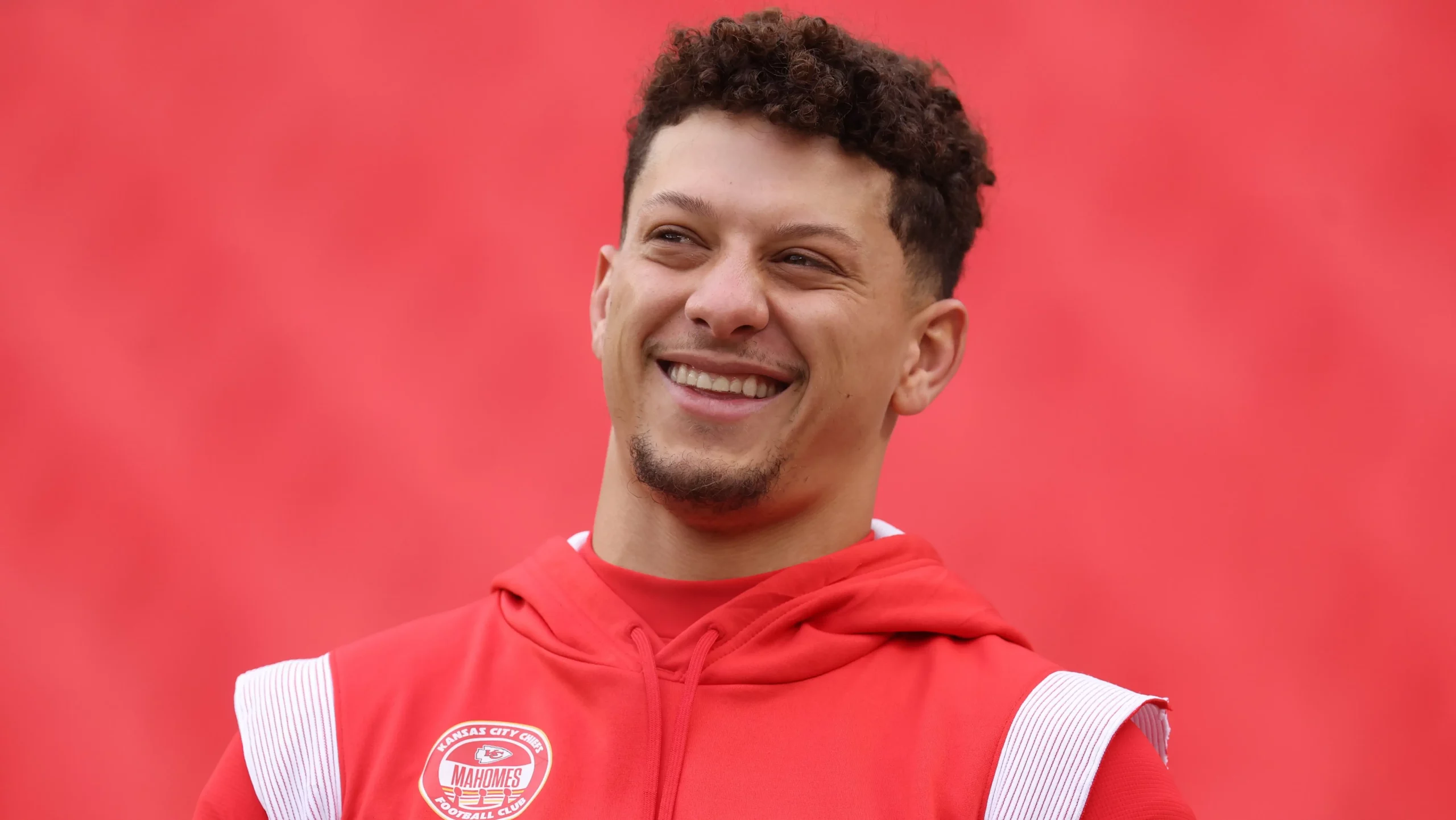 breaking news: the Kansas City Chiefs signs huge contract with Marquise Brown as new QB and Patrick Mahomes is ready to…