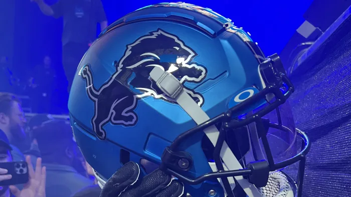 Good news: Detroit Lions’ RT announces engagement to his girlfriend just 24hours after signing his…