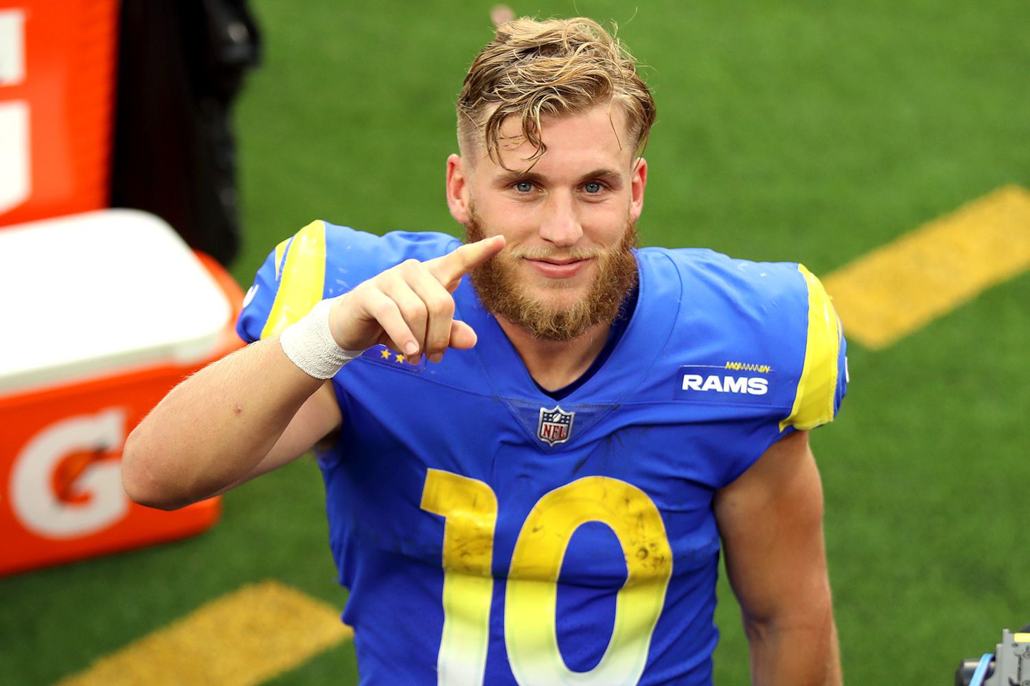 Good news: After trading Ben Skowronek to the Houston Texans, the Los Angeles Rams’ GM, Les Snead, announces WR Cooper Kupp’s…