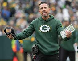 what a respect from the player:the green bay packers coach slap his player……