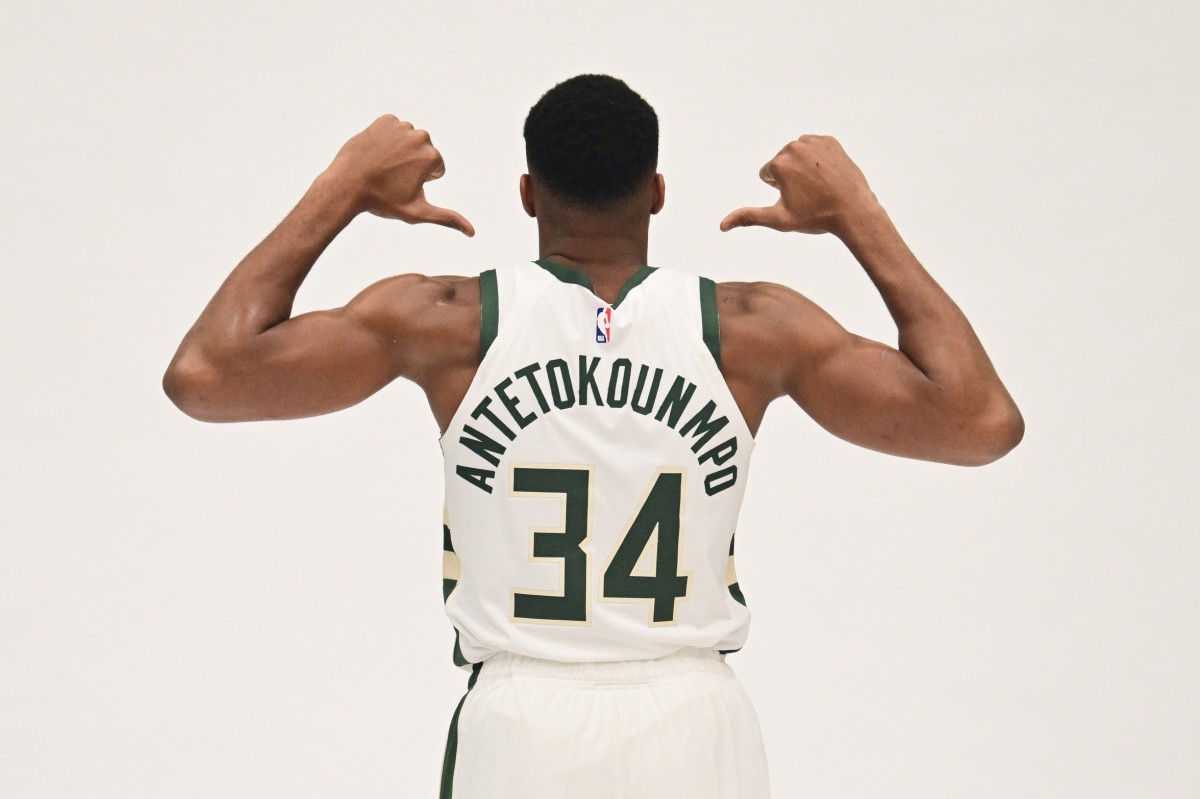 Sad news: Giannis Antetokounmpo signed and accepted the offer of 97.9 million dollars for just a min….see more…