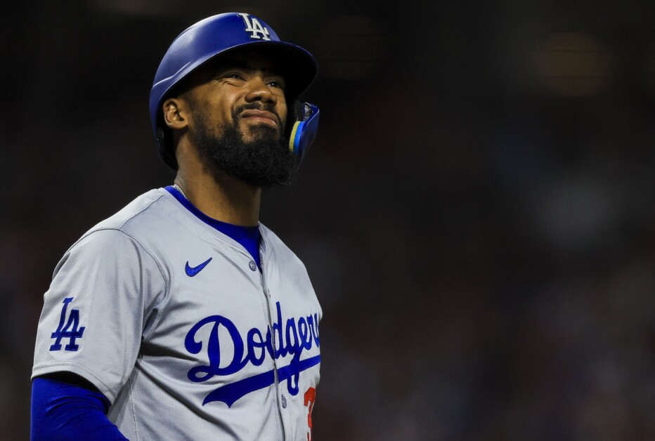 Just in: ‘I think I deserve a bit of respect!’-Dodgers star Teoscar Hernandez ‘very upset’ with $21.05 million qualifying offer following…